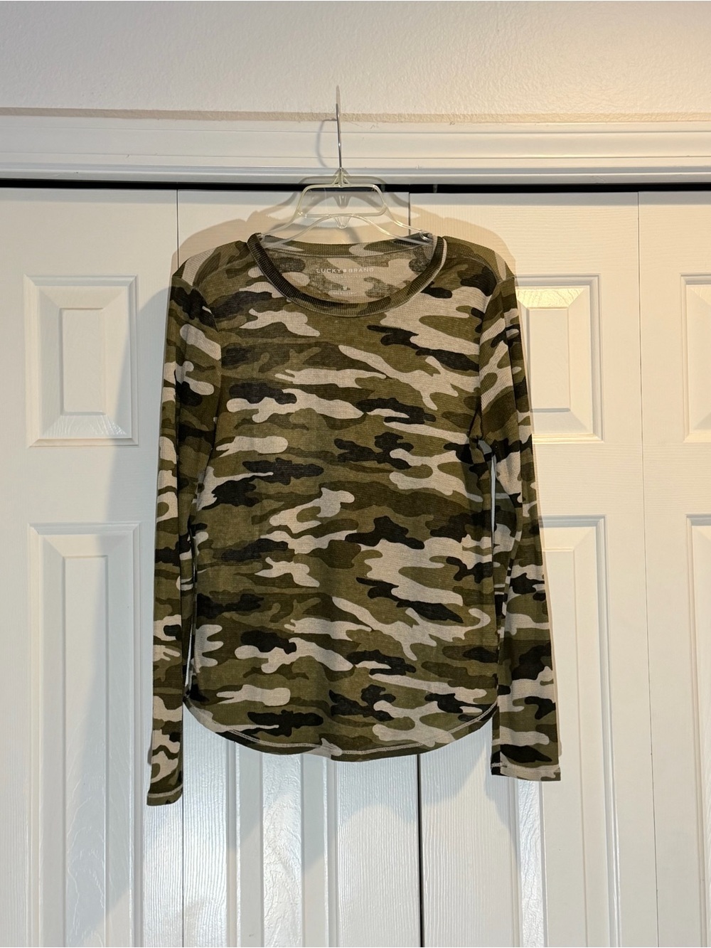Lucky Brand Camouflage Stretch Long Sleeve Top - Olive Camo